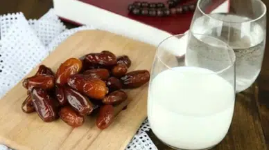 Sahurda hurma ve süt tüketmek bakın ne işe yarıyor: Sıcak suda bekletip sütün içine atın