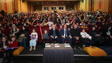 Sivas’ta Minikler “Peygamberimiz Çocukları Çok Severmiş” Gösterisiyle Buluştu