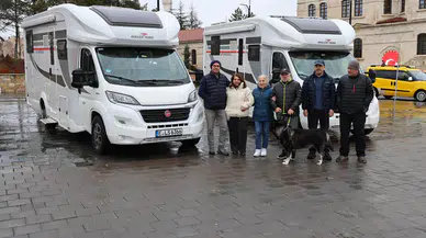 Gurbetçi Dostların 50 Yıllık Hasreti Karavanla Son Buluyor