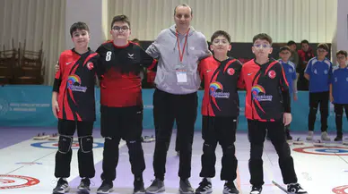 Sivas’ta Okullu Yıldızlar Floor Curling İl Birinciliği Heyecanı Başladı