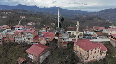 Komşusu İftar Yaparken O Bekliyor! Bir Adımla Vakit Değişiyor