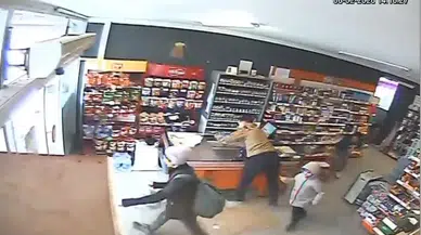 Deprem Paniniği! Marketten Kaçış Anları Güvenlik Kamerasında