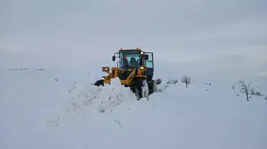 Karla Mücadele Sürüyor: Sivas’ta Yollar Tek Tek Açılıyor