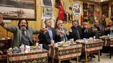 Sivas’ta Yaşlılar Haftası’na Özel Sıra Gecesi Düzenlendi