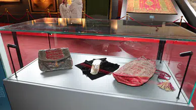 Sivas’ta Kutsal Emanetler Sergisi Açıldı! 99 Eser Ziyarete Sunuldu