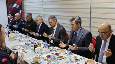 Vali Yılmaz Şimşek Jandarma Personeliyle İftar Sofrasında Buluştu