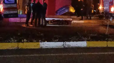 Suşehri’nde Kontrolden Çıkan Araç Bariyerlere Saplandı