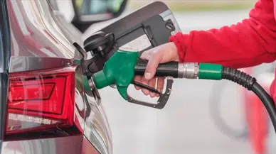Akaryakıtta indirim: Motorinin litresi 70 liranın altına geriledi