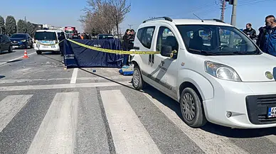 Kırmızı ışıkta bekleyen araç kazadan kurtulamadı: Motosiklet sürücüsü can verdi