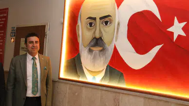 Hakan Demirgil, İstiklal Marşı’nın 105. Yıl Dönümünü Kutladı