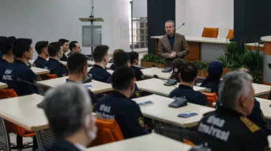 Başkan Uzun, Yeni İtfaiye Erlerine Kamu Hizmeti ve Etik Eğitimi Verdi