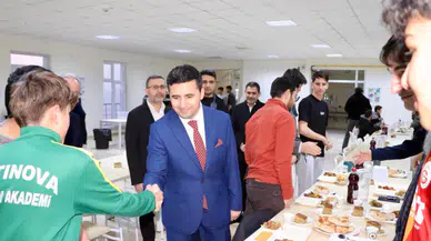 Suşehri’nde İmam Hatip Lisesi’nde İftar Buluşması