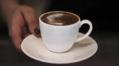 Kahve fiyatları dünyada düşerken Türkiye'de el yakıyor