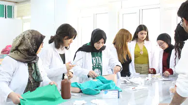 Sivas Cumhuriyet Üniversitesi’nden Öğrencilere Uygulamalı Cerrahi Eğitimi