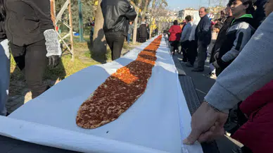 Beylikdüzü’nde 63 Metrelik Lahmacun Guinness Rekoruna Girdi