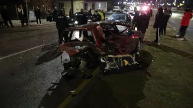 Tofaş Marka Otomobil Hurdaya Döndü! Zincirleme Kaza