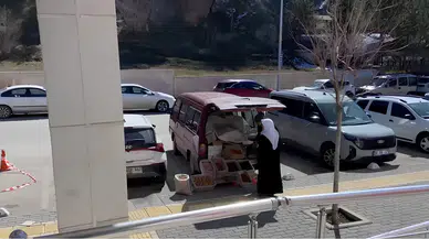 Sivas’ta Hastane Önünde Bayram Hareketliliği: Seyyar Tezgâhlara Yoğun İlgi