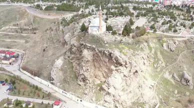 Sivas’ta Kaya Düşmesi Riskine Karşı Çalışma Başlatıldı