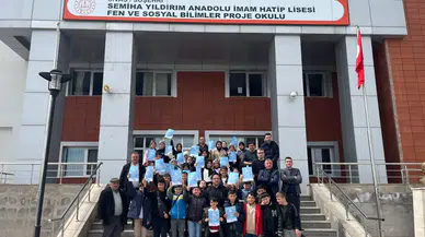 Sivaslı Öğrenciler “Kitap Kurdu” Yarışmasında Türkiye Genelinde Yarıştı