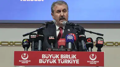 Mustafa Destici'den hükümete tatil çağrısı: Kadınlara tam gün tatil olsun