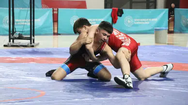 U15 Serbest ve Grekoromen Güreş İl Birinciliği Sivas’ta Başladı