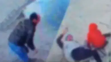 Kaza Anı Kamerada: Motosikletli Aile Hastaneye Kaldırıldı!