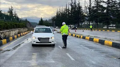 Isparta Emniyeti Haftalık Denetimlerde 61 Aranan Şahıs Yakaladı