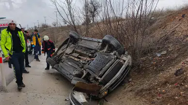 Kontrolden Çıkan Otomobil Ters Döndü: 6 Kişi Yaralandı