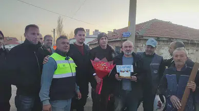Kavgaya Giden Polisler Alkışlarla Karşılandı! Sahte İhbarlı Kutlama