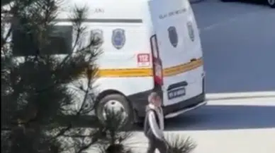 Bir okulun kızlar tuvaletinde kurusıkı silah ve tehdit notu bulundu