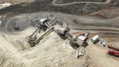 Sivas’ta Yol Çalışmaları İçin 35 Bin Ton Asfalt Malzemesi Sahaya Sevk Edildi