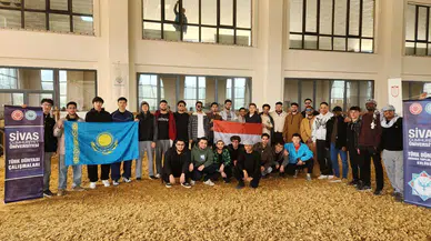 Uluslararası Öğrenciler Sivas Türk Dünyası Kampı'nda Buluştu