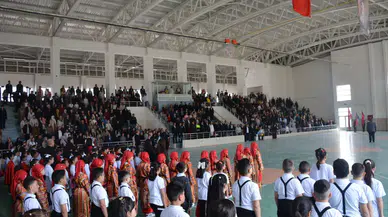 Kangal’da 23 Nisan Coşkusu Kapalı Spor Salonu’nda Kutlandı