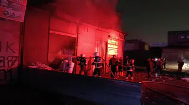 Hurdacı Dükkanında Korkutan Yangın: 2 Saatlik Müdahale