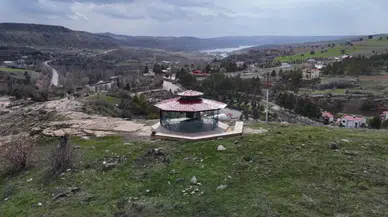 Sivas Soğuk Çermik’teki Ahmed-i Turan Gazi Türbesi Ziyaretçilerin İlgi Odağı Oluyor