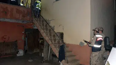 Karısını başından vurup öldüren şüpheli kaçtı