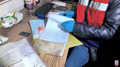 Burdur’da Tefecilik Operasyonu: 27 Milyon Liralık Senet ve Tapu Ele Geçirildi