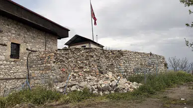 Kale Surları Yağışa Dayanamadı: Sezar’ın Mirası Tehlikede!