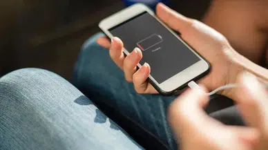 Uçaklarda yeni dönem! Şarj etmek yasak, sayı sınırı geldi