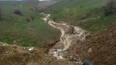 Hafik Yalıncak–Pirhüseyin Yolunda Su Baskınına Ekiplerden Hızlı Müdahale