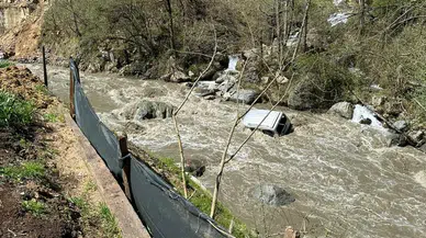 Giresun Yağlıdere’de Dereye Uçan Araçta Genç Sürücü Hayatını Kaybetti