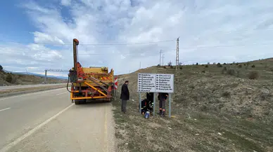 Sivas Gölova Subaşı Köyü’nde Yol Yama Çalışmaları Öncesi Hazırlıklar Tamamlandı