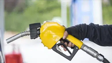 Akaryakıta dev bir zam daha: Motorinin litresi 85 lirayı aştı