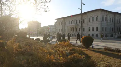 Sivas’ta Bahar Geldi: Vatandaşlar Dışarıya Akın Etti
