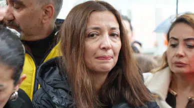 Ders sırasında skandal: Veli sınıf kapısını tekmeledi
