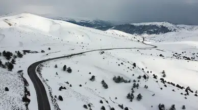 Sivas’a Komşu Yüksek Rakımlı Geçitte Kış Güzelliği