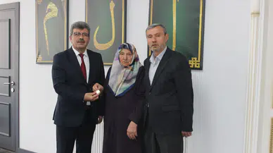 Örnek Davranış: Mehir Altınlarını Hafızlar İçin Bağışladı