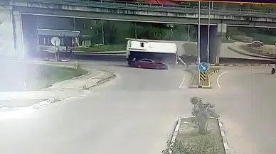 Bartın’da Otobüs Devrildi: 44 Yaralı, Kaza Kamerada