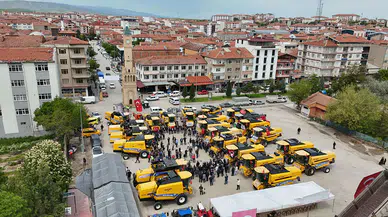 Bereketli Sezon Başladı: Biçerdöverler Dualarla Uğurlandı