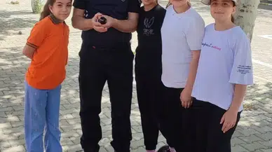 Okul Bahçesinde Can Pazarı: İtfaiye Yavru Saksağanı Yuvasına Kavuşturdu